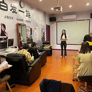 白发一族养发馆合作优势