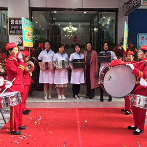 白发一族养发馆合作优势